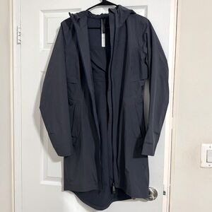 Lululemon rain rebel kacket